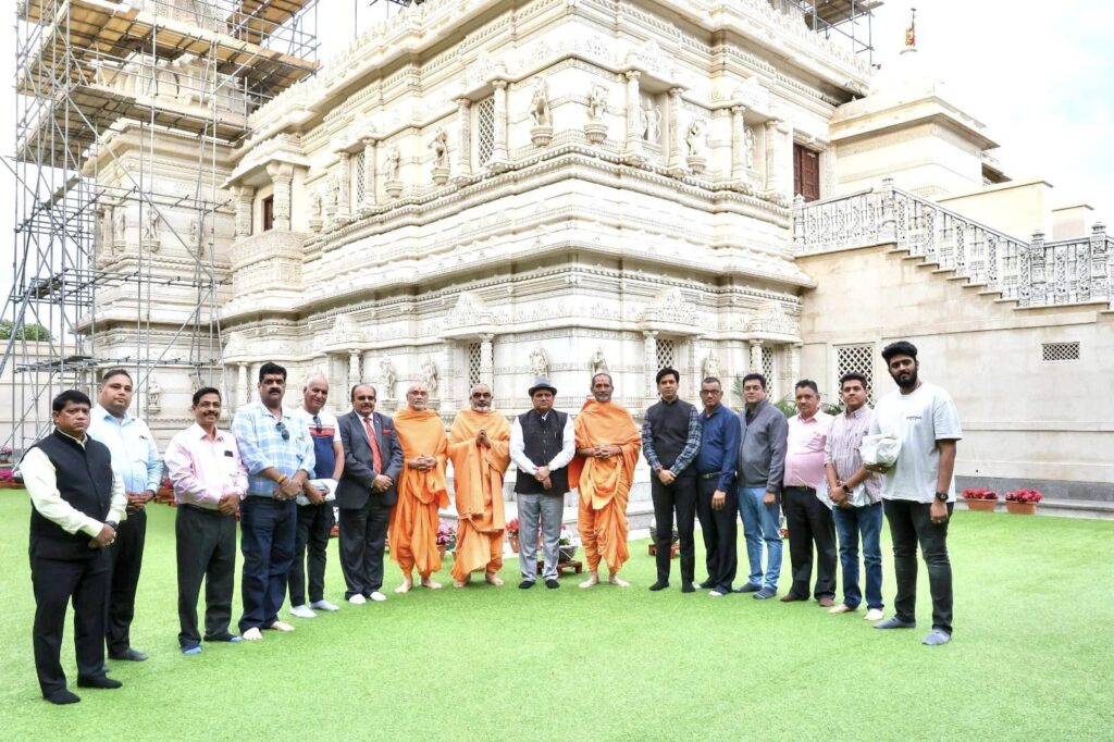 Abhishek Mudgal at swami narayanam BAPS London 
